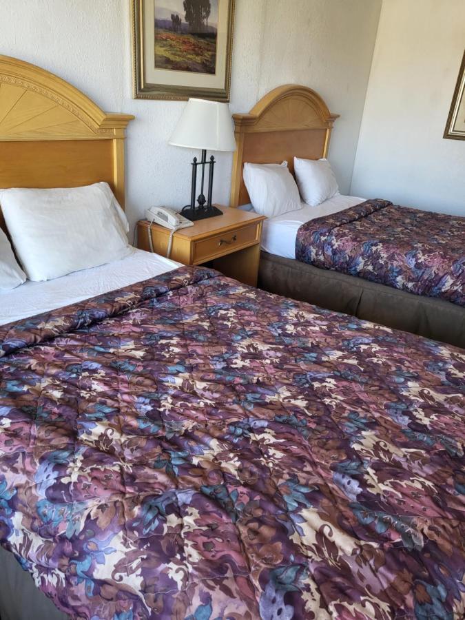 Rodeway Inn Brazil Eksteriør billede