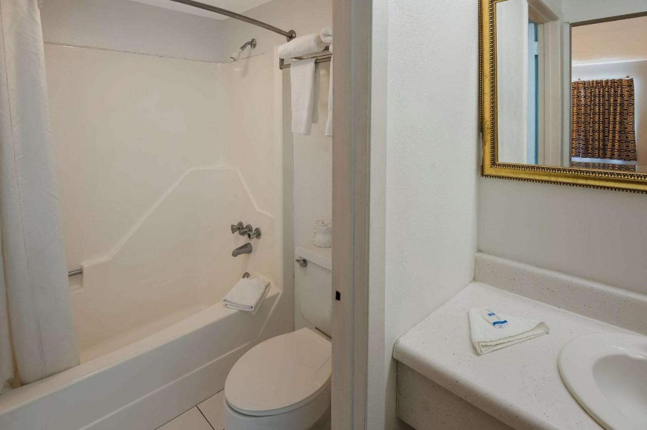 Rodeway Inn Brazil Eksteriør billede